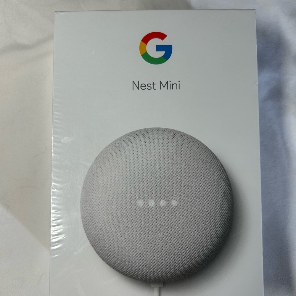 Google Nest Mini 2nd Generation in the color Chalk New Never Opened